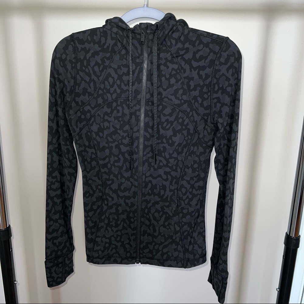 Lululemon Hooded Define Jacket Nulu - Black leopard